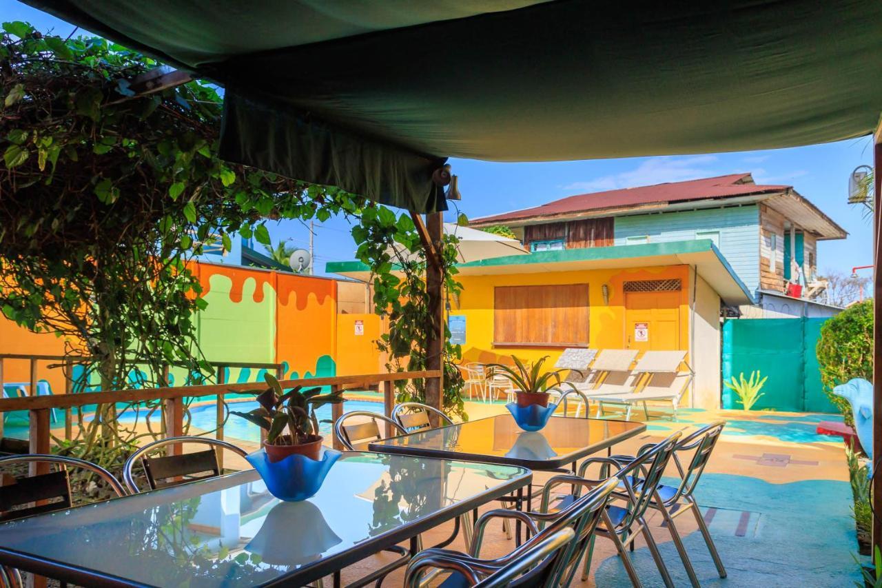Hotel Boutique La Casa De Las Flores Cahuita Exterior photo